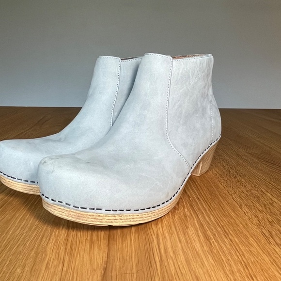 Dansko Maria Boot Light Grey Gray Nubuck Leather US 8.5 EU 39 Womens - Picture 5 of 15